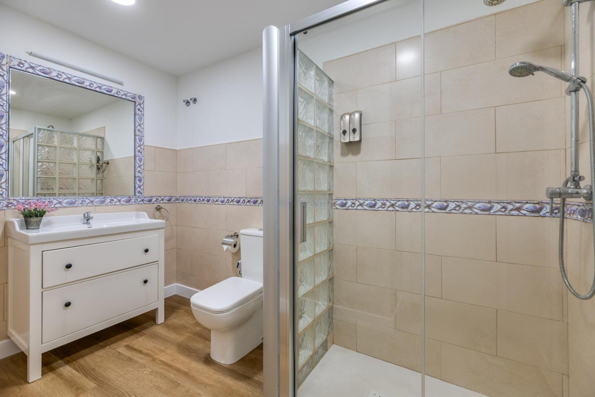 Sea View With Shared Terrace Apartment Малага Екстериор снимка